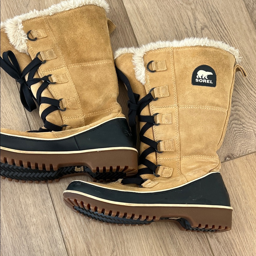 Sorel Camel Suede Boots with Black Accents